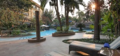 Serena hotel - pool