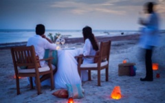 Kenya honeymoon - dinner on the beach